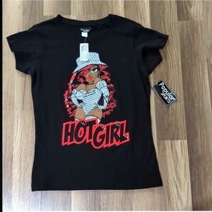 NWT LARGE JUNIORS HOT GIRL GRAPHIC TEE POPULAR SPORTS 100% COTTON BLK & RED